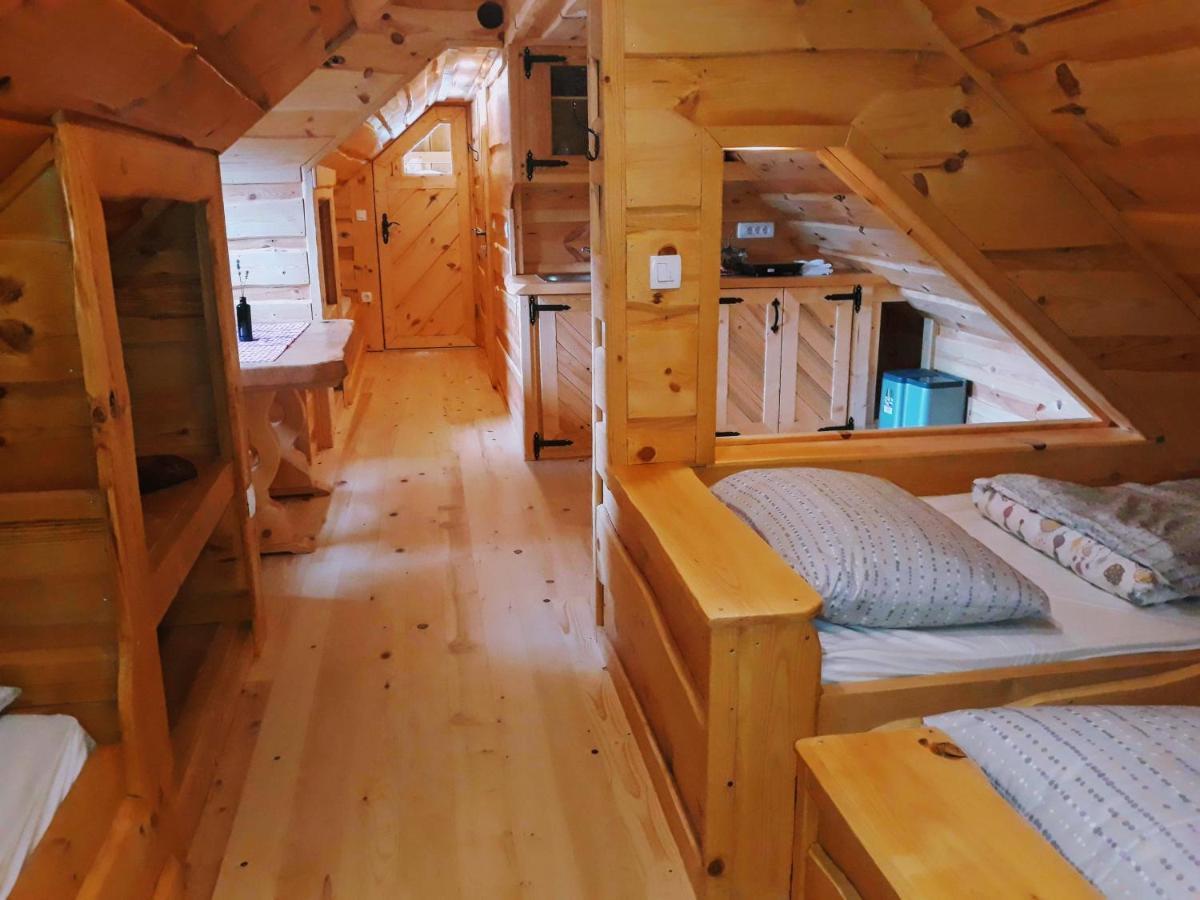 Nova Vas  Glamping Lake Bloke מראה חיצוני תמונה