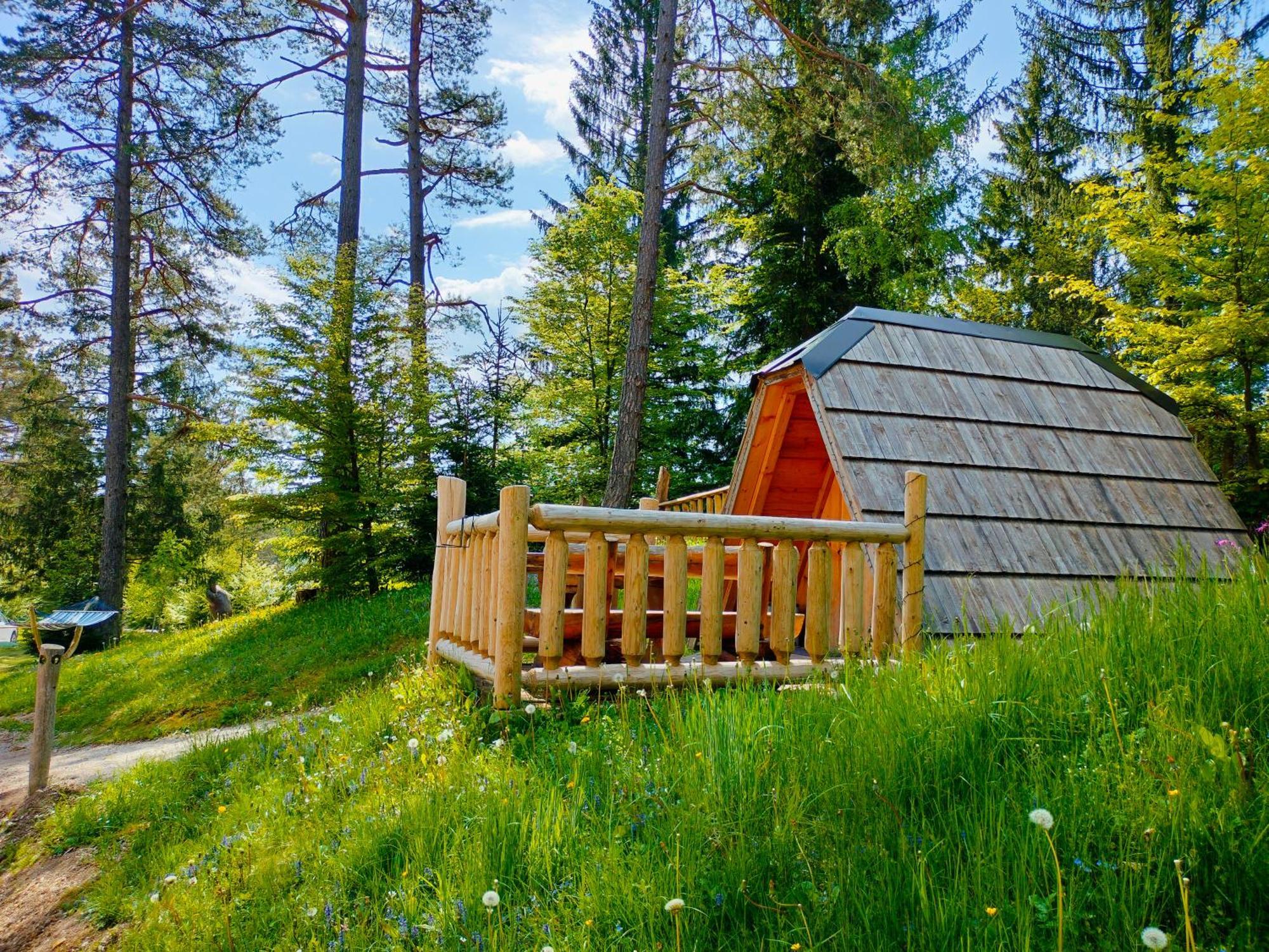 Nova Vas  Glamping Lake Bloke מראה חיצוני תמונה