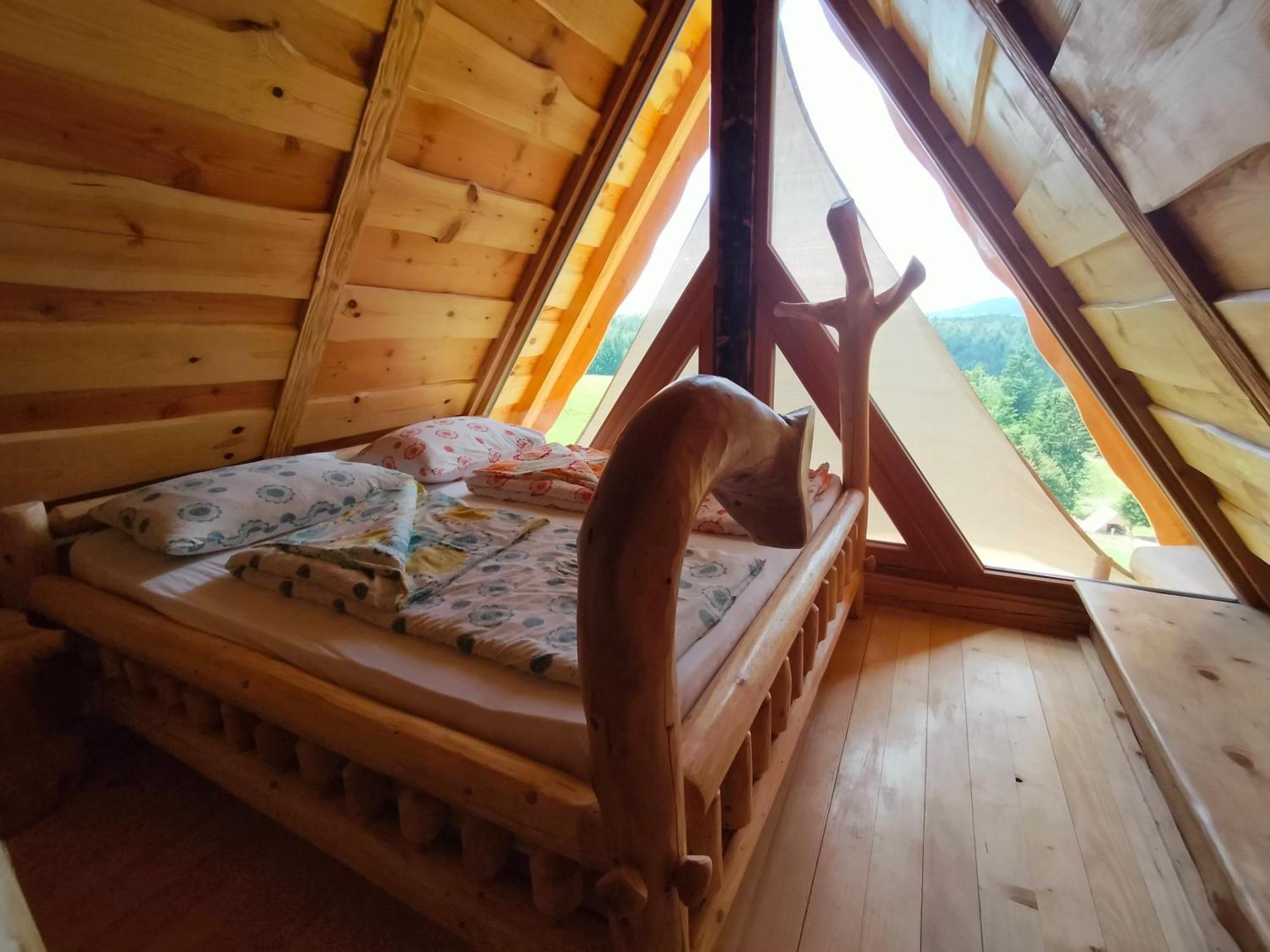 Nova Vas  Glamping Lake Bloke מראה חיצוני תמונה