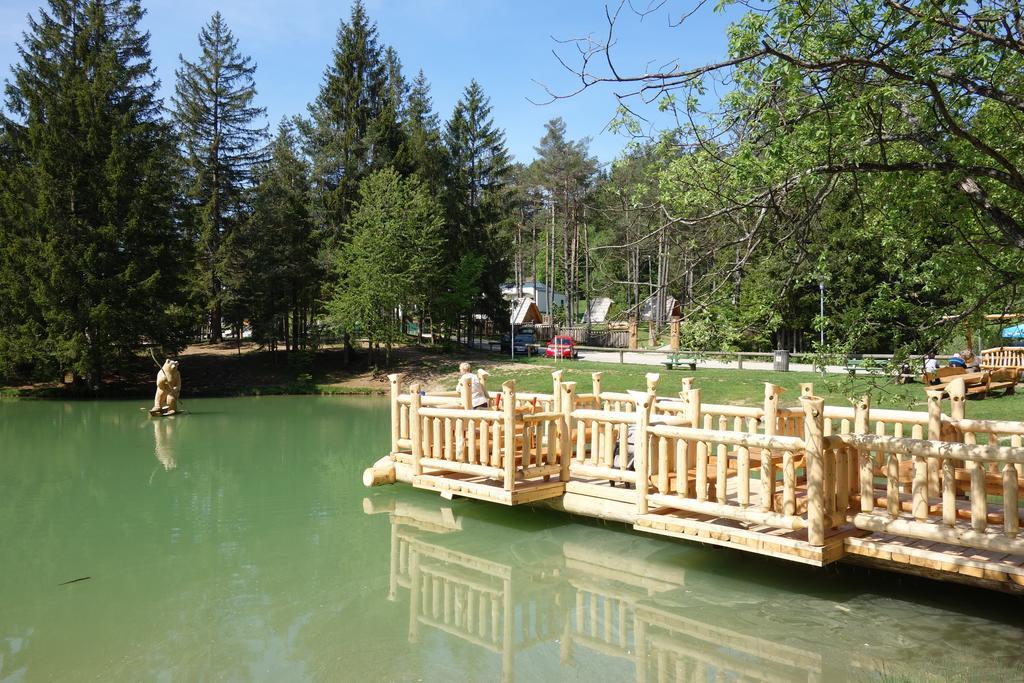 Nova Vas  Glamping Lake Bloke מראה חיצוני תמונה