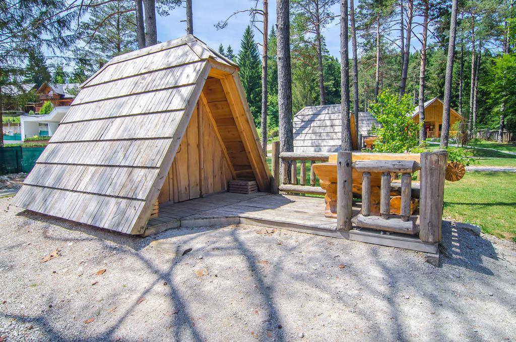 Nova Vas  Glamping Lake Bloke מראה חיצוני תמונה