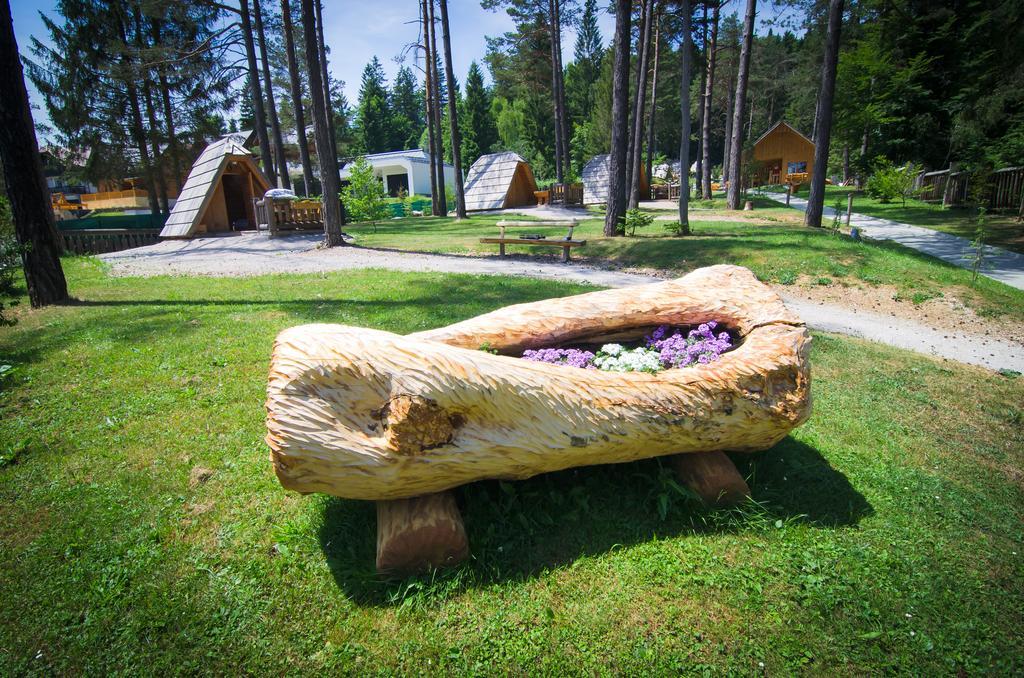 Nova Vas  Glamping Lake Bloke מראה חיצוני תמונה