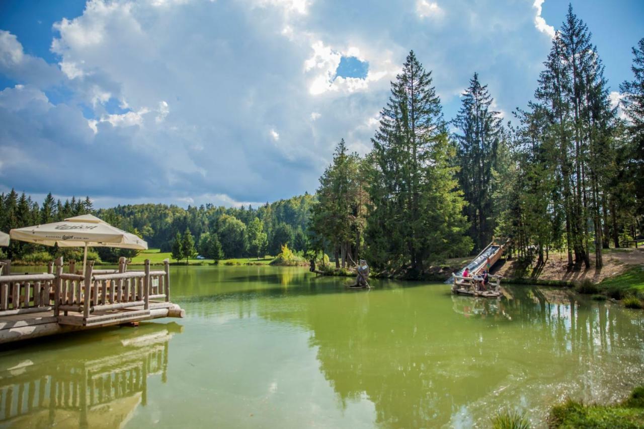 Nova Vas  Glamping Lake Bloke מראה חיצוני תמונה