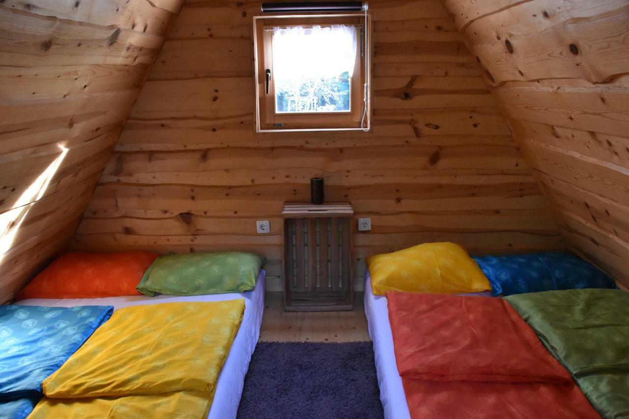 Nova Vas  Glamping Lake Bloke מראה חיצוני תמונה