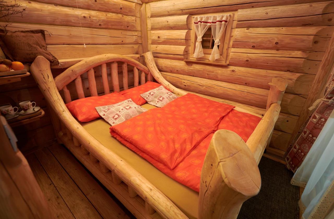 Nova Vas  Glamping Lake Bloke מראה חיצוני תמונה